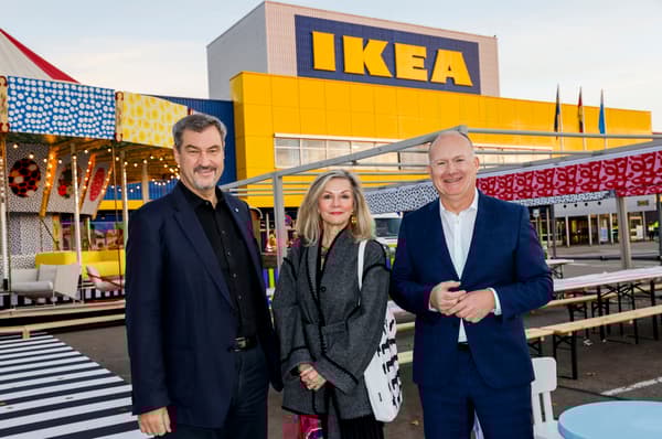 Bayerns Ministerpräsident Dr. Markus Söder und Schwedens Botschafterin Veronika Wand-Danielsson zu Besuch beim Jubiläumsevent von IKEA Deutschland und gratulieren IKEA und Herrn Walter Kadnar, CEO & CSO IKEA Deutschland, zum Geburtstag.
