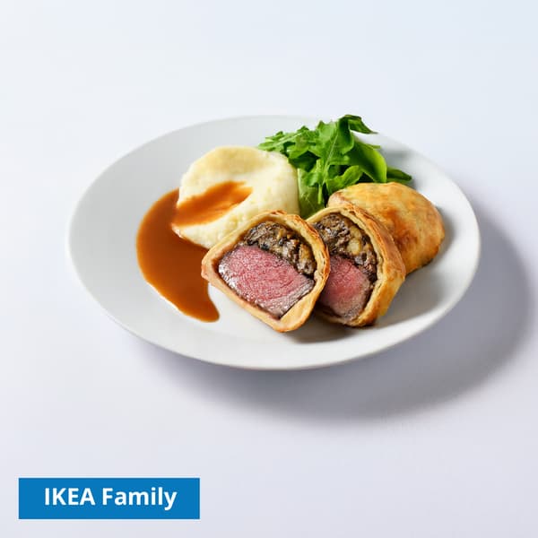 Beef Wellington
Served with mashed potato and gravy sauce 
IKEA Family price: 499 THB
Normal price: 590 THB