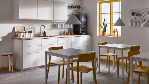 Bei IKEA gibt es die perfekte Ausstattung für Büroküchen