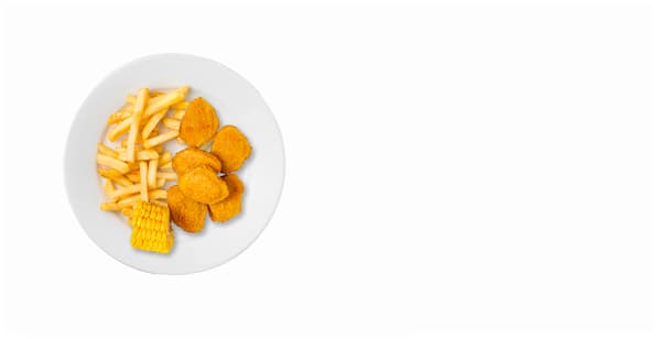 Bezmasé nugetky, hranolky, kukuřice