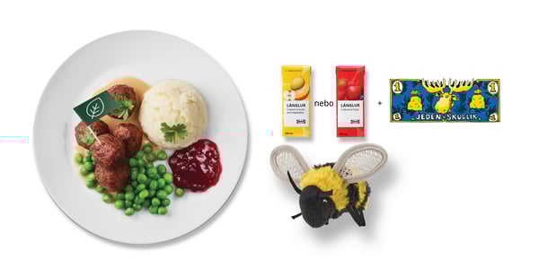 Bezmasové kuličky, 5 ks, hrášek, smetanová omáčka, příloha, brusinky, ovocné smoothie LÅNGLUR, plyšová hračka SKOGSDUVA