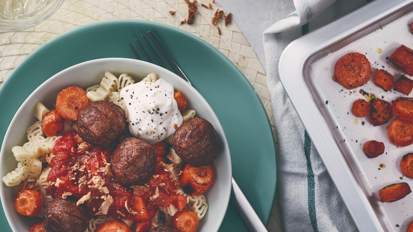 Plant balls with pasta and tomato sauce recipe IKEA
