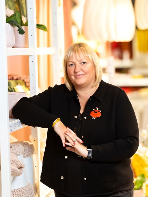 Bild på Landschef Emily Birkin.