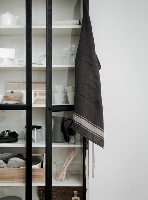 BILLY boekenkast - vitrinedeuren - stylingtips April & May - IKEA wooninspiratie 