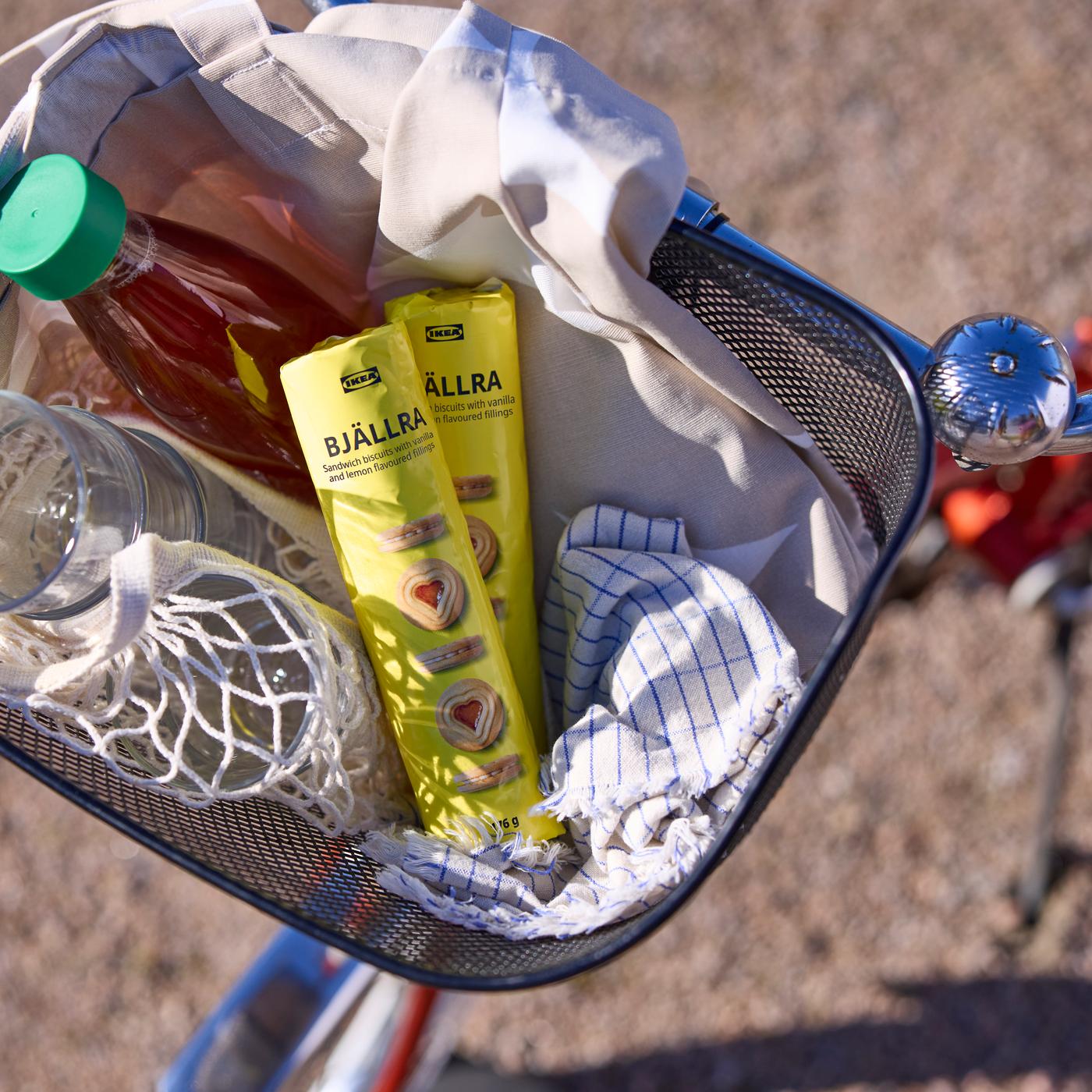 BJÄLLRA
Biscuits with Vanilla and Lemon Filling