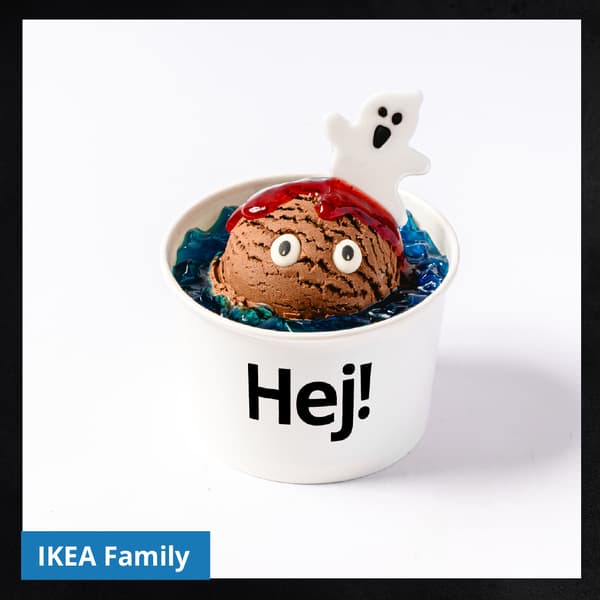 Bloody Ice Cream
Contains: Chocoalte ice cream, blue jelly, sugar decoration, strawberry sauce
IKEA Family price: 69 THB
Normal price: 79 THB