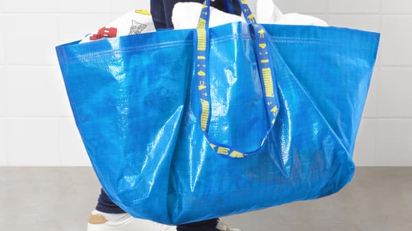 Blue FRAKTA bag filled with IKEA products