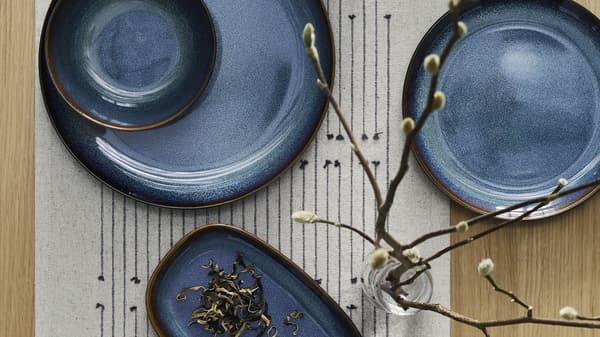 Blue GLADELIG dinnerware.