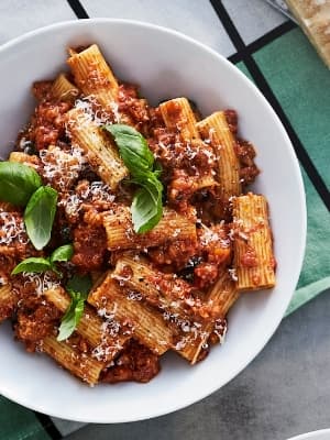 Bolognese pasta dish