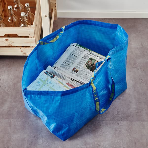 Bolsas de IKEA para o que poidas reutilizar.