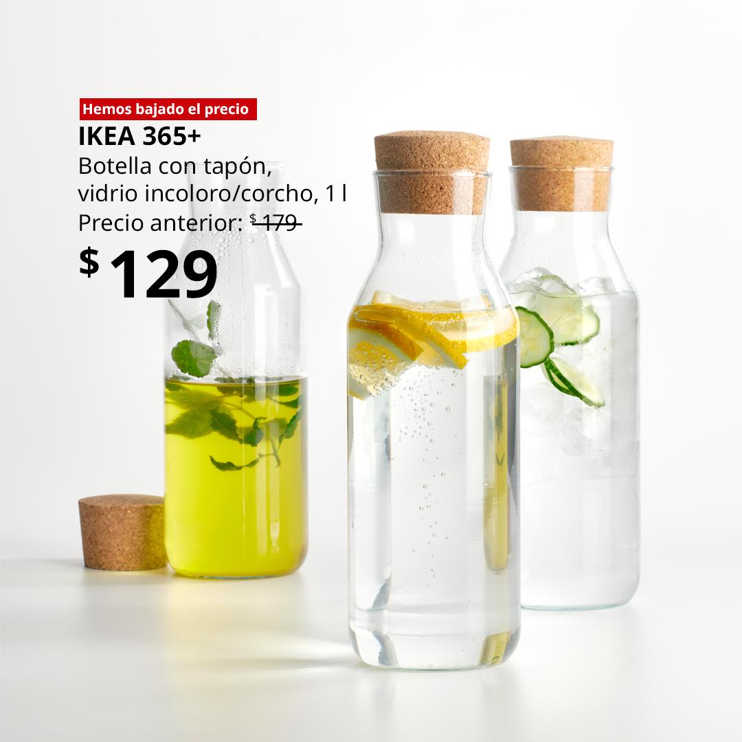Botellas con Tapón, IKEA 365+, con agua y rodajas de limón en su interior