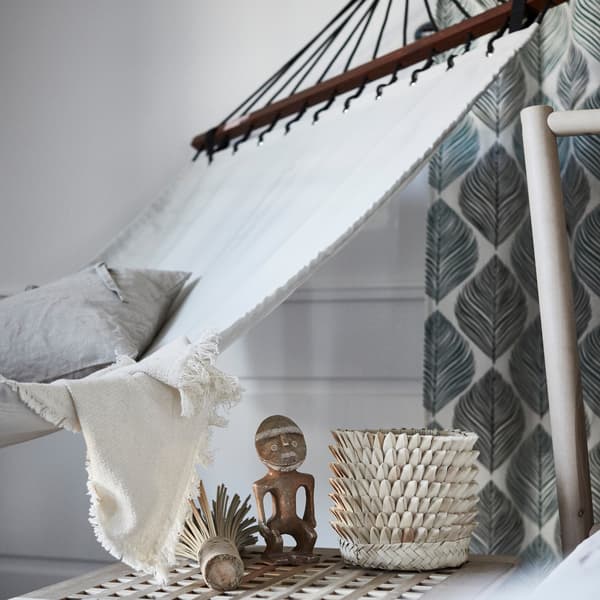 Bring a free-spirited mood into your bedroom with an IKEA FREDÖN hammock.