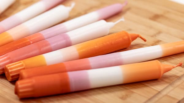 Bunte DIY Stabkerzen