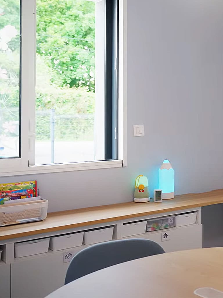 Bureau avec fenetres.