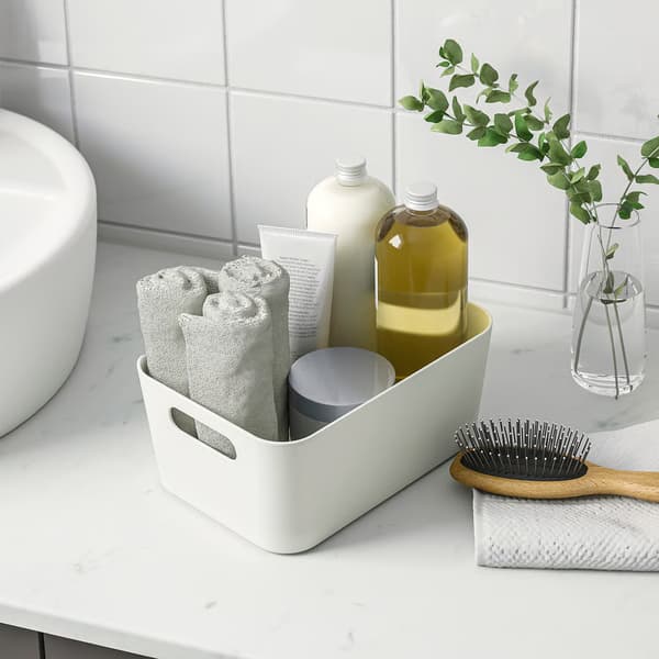 Caja organizadora UPPDATERA 24x17 cm en blanco, perfecta para baño, cocina o almacenaje en espacios pequeños y estanterías