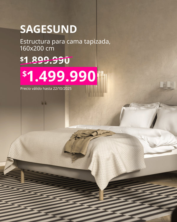 Cama SAGESUND beige con ropa de cama blanca con beige