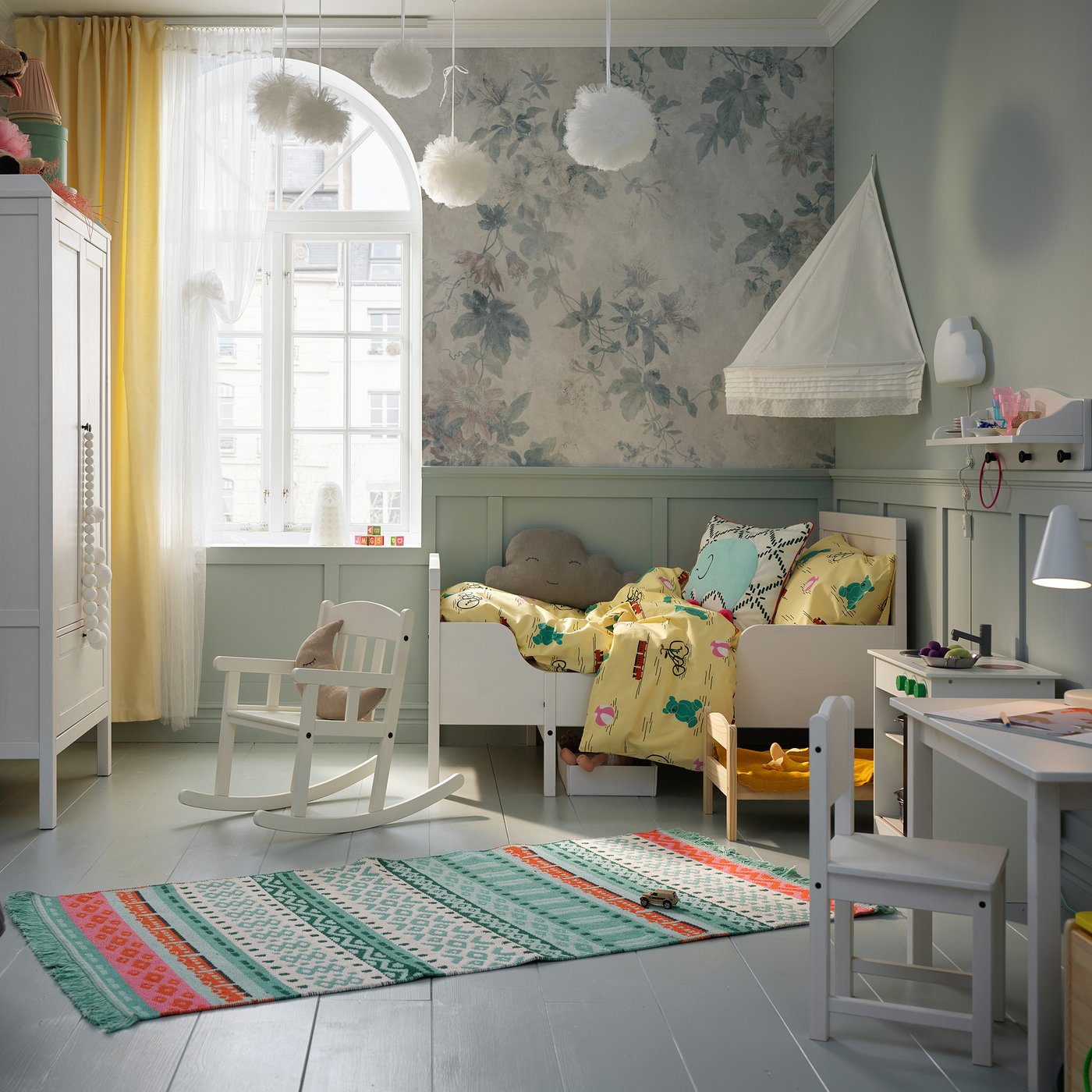 O cameră a copiilor ideală pentru basme și relaxare. IKEA