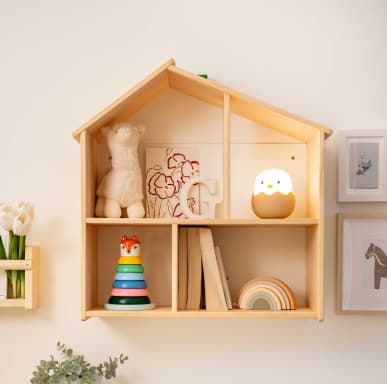 Casita madera, práctico para almacenaje de pared