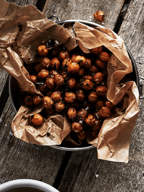 Ceci tostati con tè chai e peperoncino.