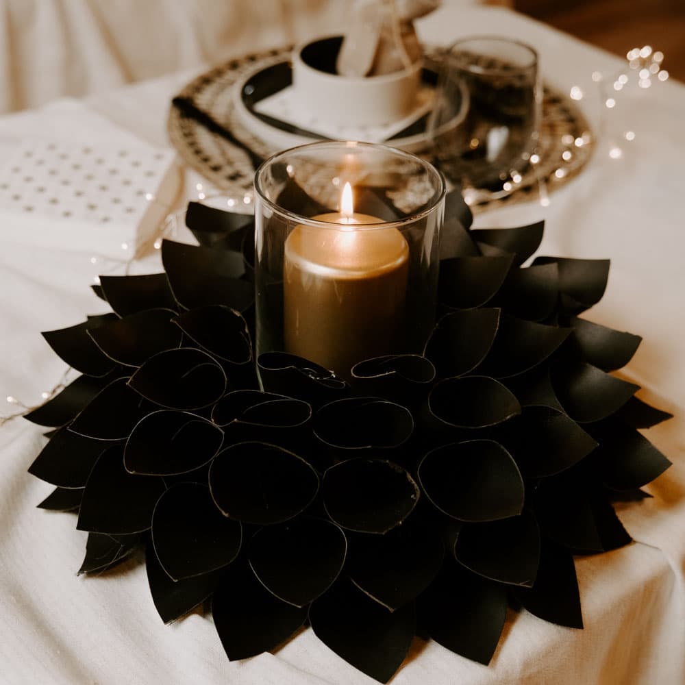 Centre de table en papier avec photophore