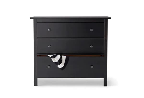 Chest of drawers