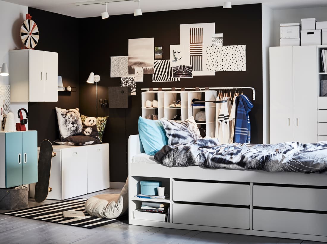 A cool and storage-friendly teenage room - IKEA