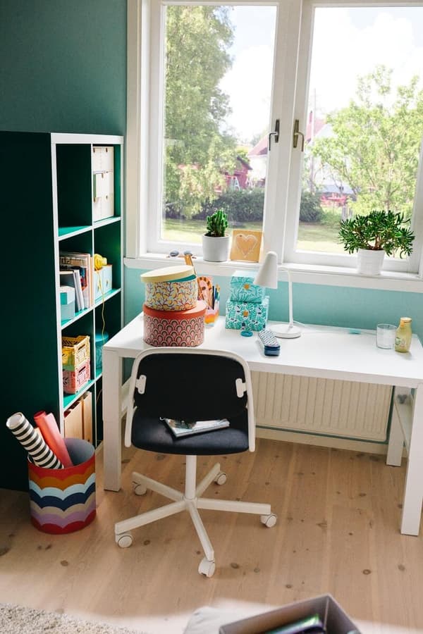 Children's tables with chairs