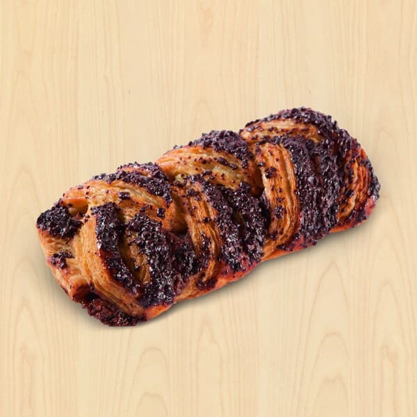 Chocolate nuts plait
