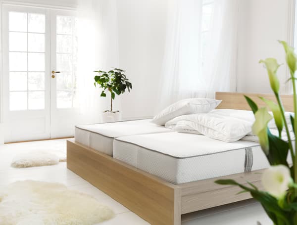 Cleaning a mattress