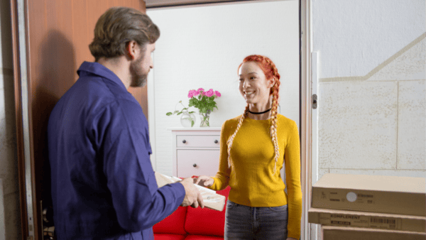 client recevant sa livraison