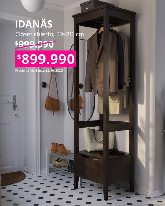 Clóset negro IDANAS con ropa colgada en su interior.