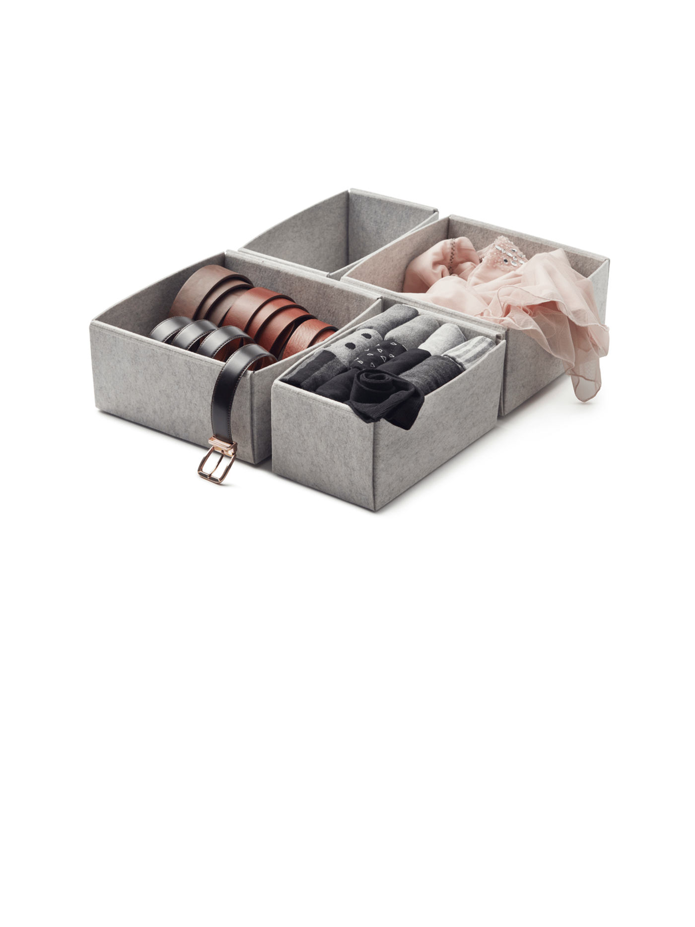 Clothes & 
shoe storage 