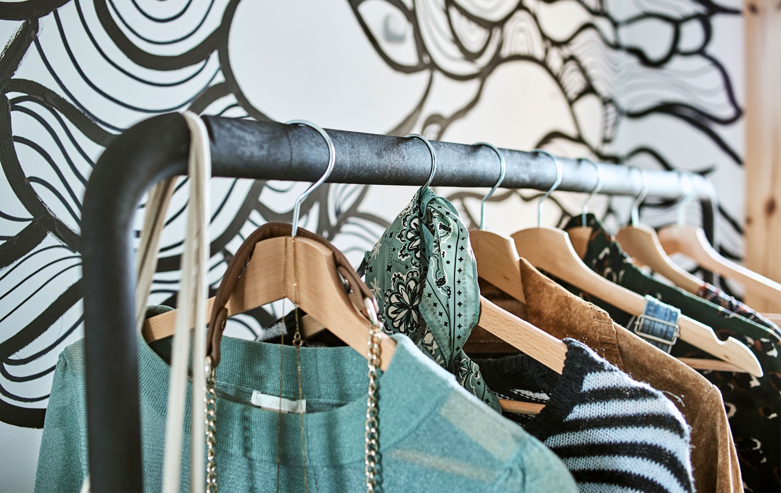 Discover 5 smart room dividers for your small spaces in Singapore