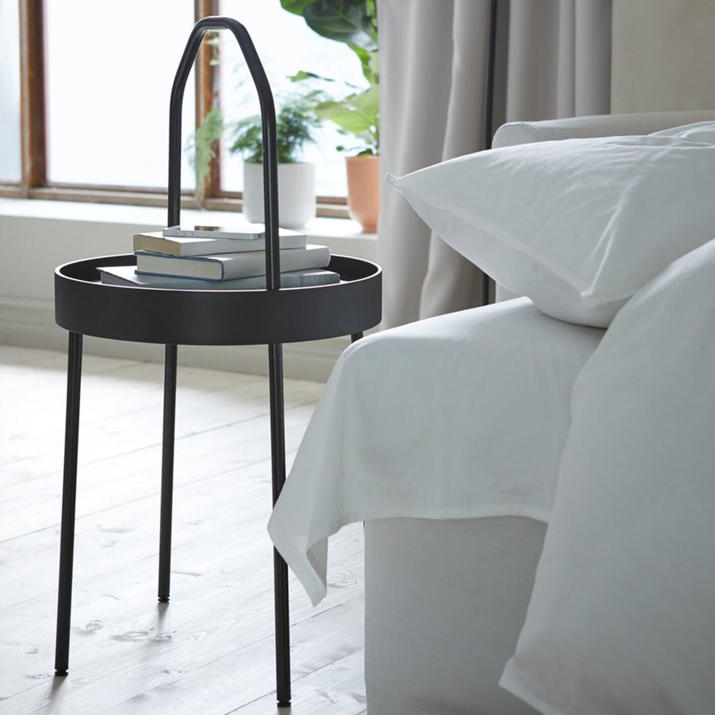 Coffee & side tables.