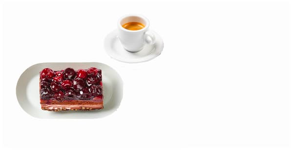 Čokoládovo-vyšňový dort + espresso / lungo