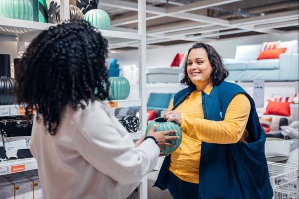 Collaboratrice avec cliente