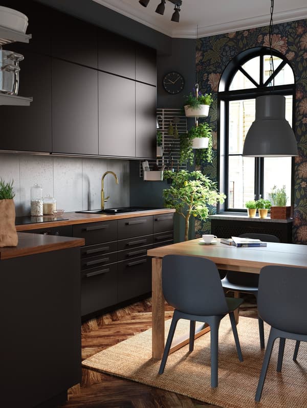 Com decorar una cuina moderna en negre