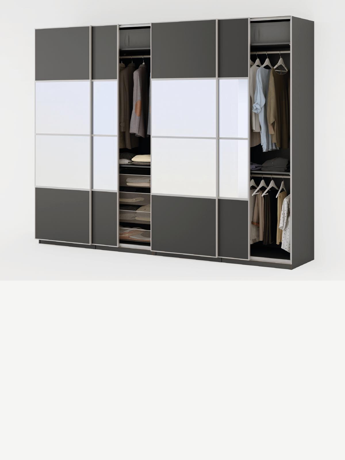 Composizione armadi PAX con ante scorrevoli grige visibili in parte accessori KOMPLEMENT interni.