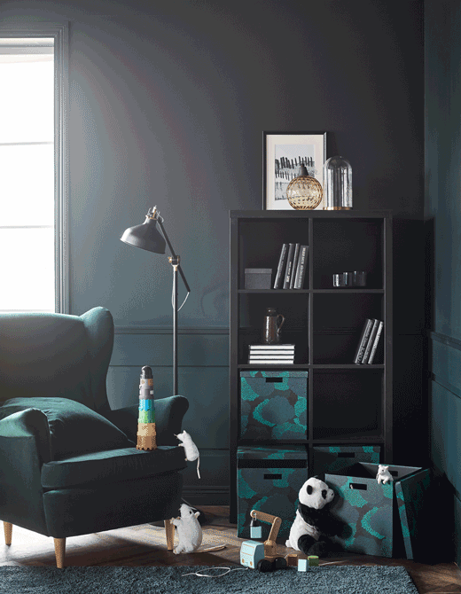 Create smart storage for all ages with furniture and storage from IKEA. Four colourful boxes with lids (TJENA) are easy to reach at the bottom of an open shelving unit. Above there is space to display ’grown-up’ knick-knacks.