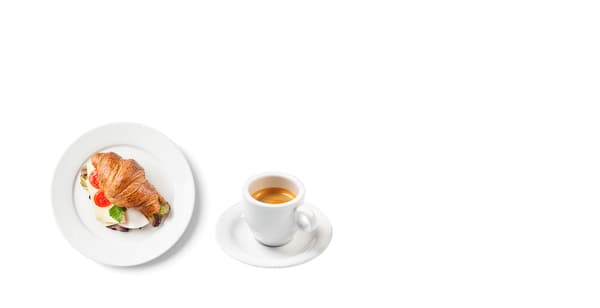 Croissant šunka a sýr, espresso