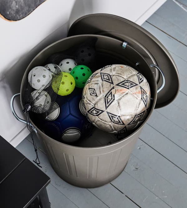 Cubo para gardar balóns