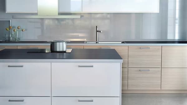 Cucina BROKHULT effetto noce grigio chiaro - IKEA