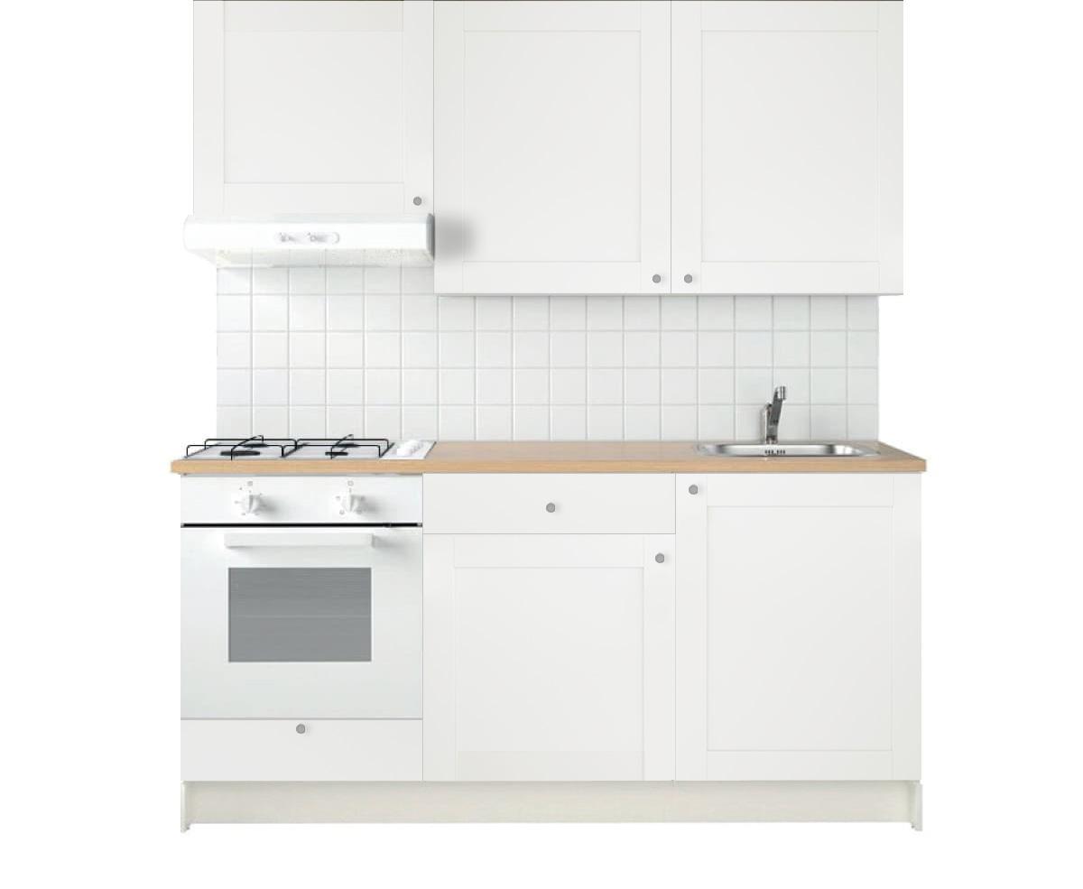 Cucina completa KNOXHULT bianca con cornice con elettrodomestici bianchi.