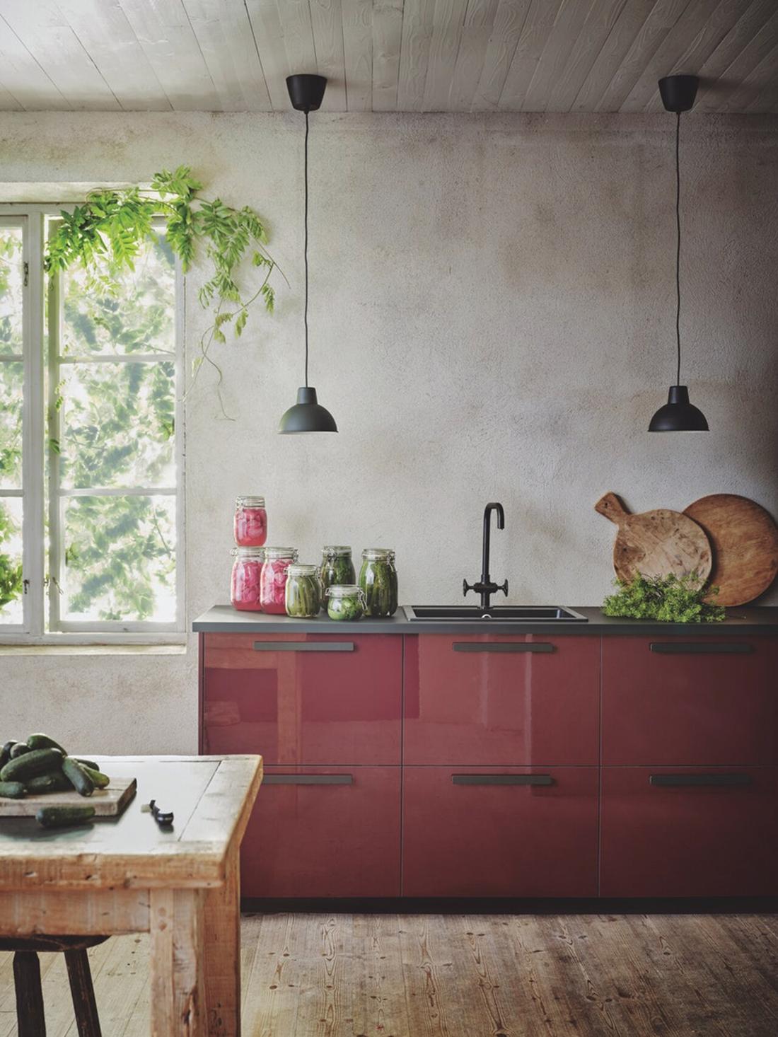 https://www.ikea.com/images/cuisine-brun-rouge-fonce-brillant-ikea-7916c413b5d39b03ada989d0d5a6cdc3.jpg?f=xxl