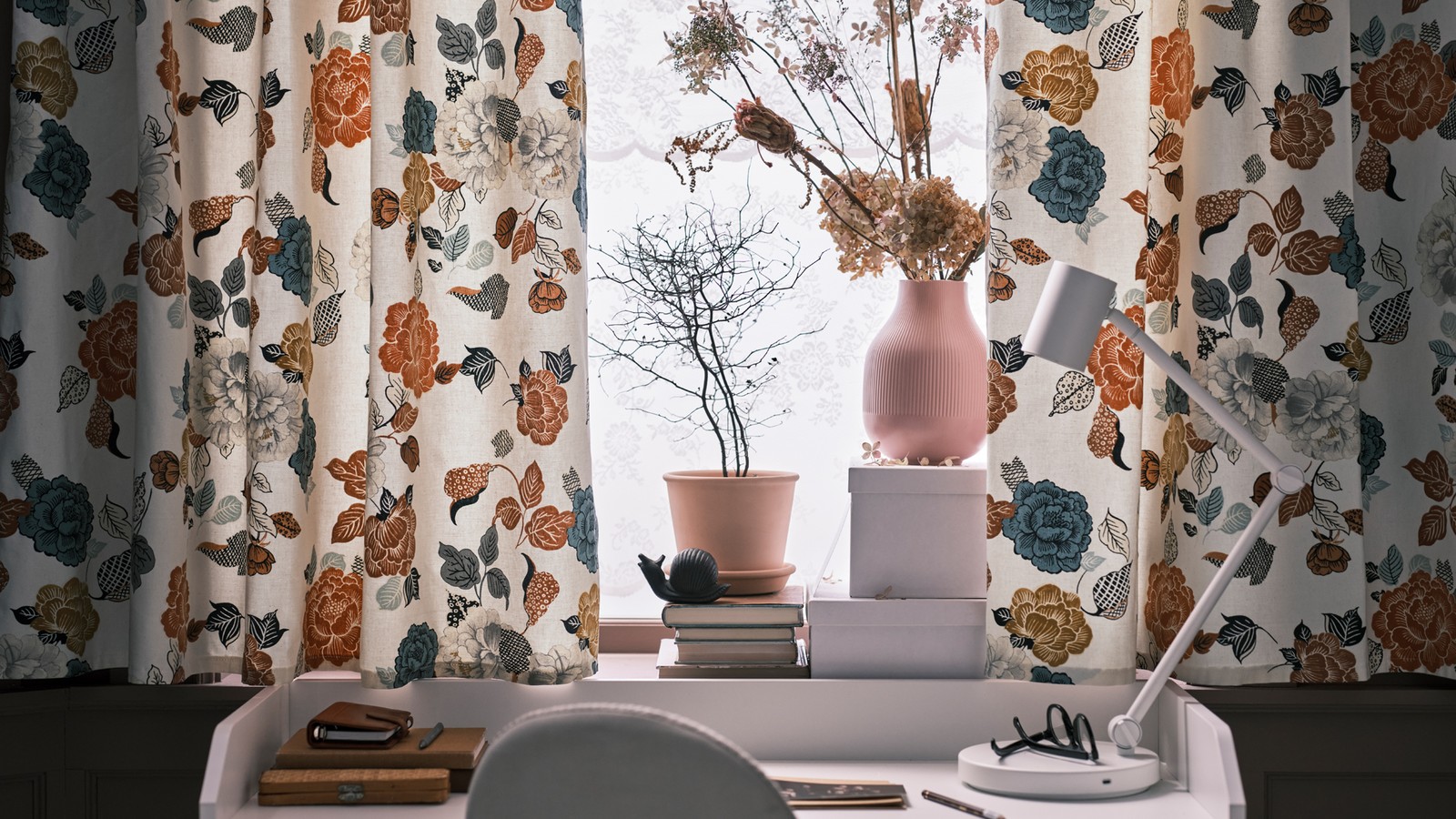 Popular picks when choosing curtain length - IKEA US