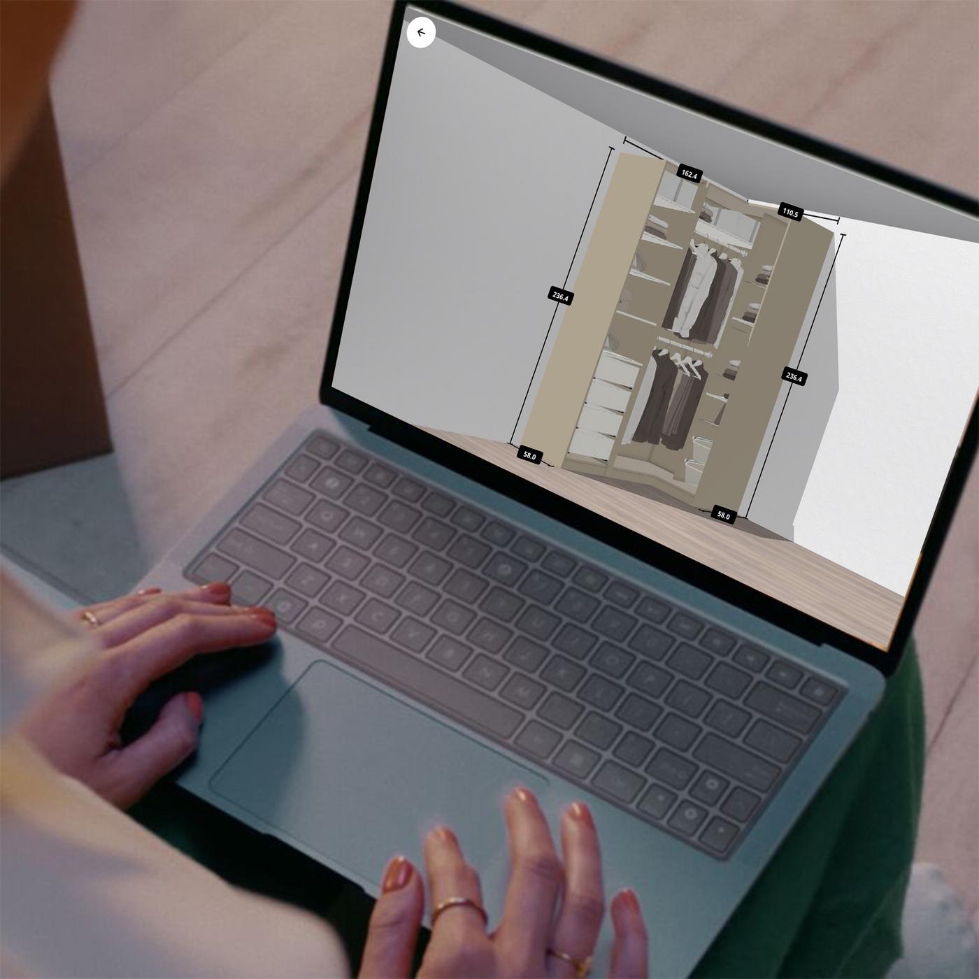 Customer planning a PAX online on laptop