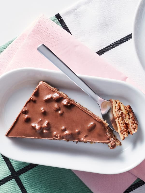 Daim cake served on a plate