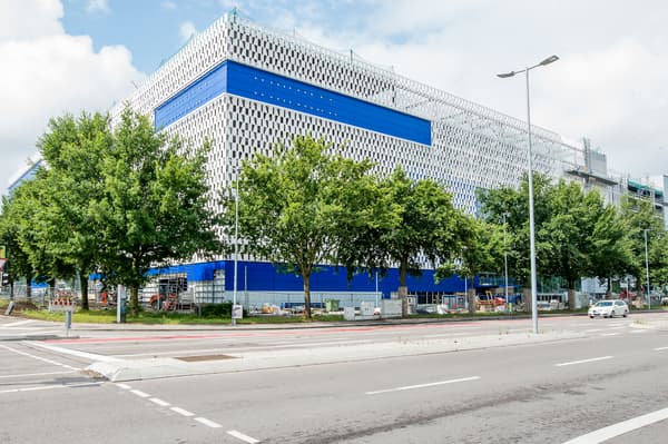 Das IKEA Einrichtungshaus in Karlsruhe.