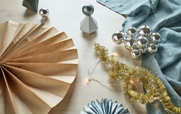 Décorations recyclées pour la nouvelle année