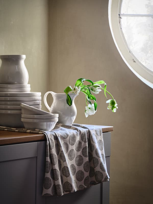 DEKORERA white tableware